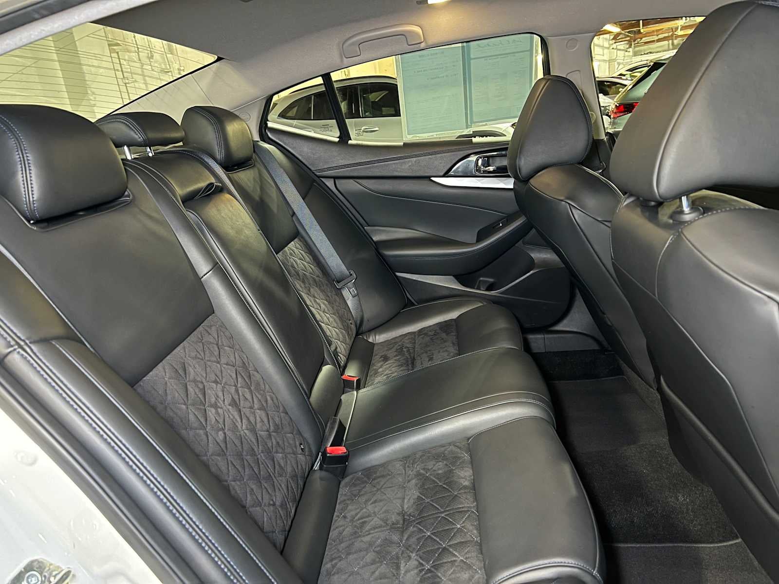 2017 Nissan Maxima SR