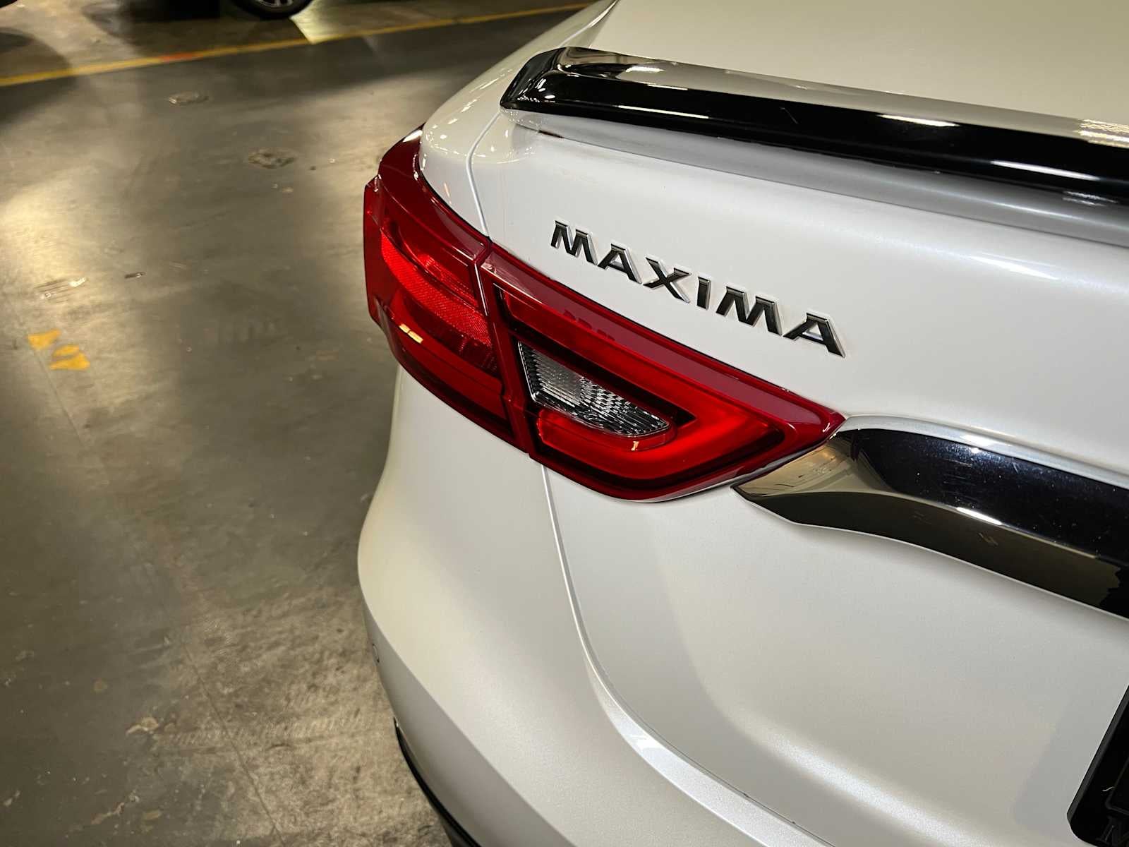 2017 Nissan Maxima SR