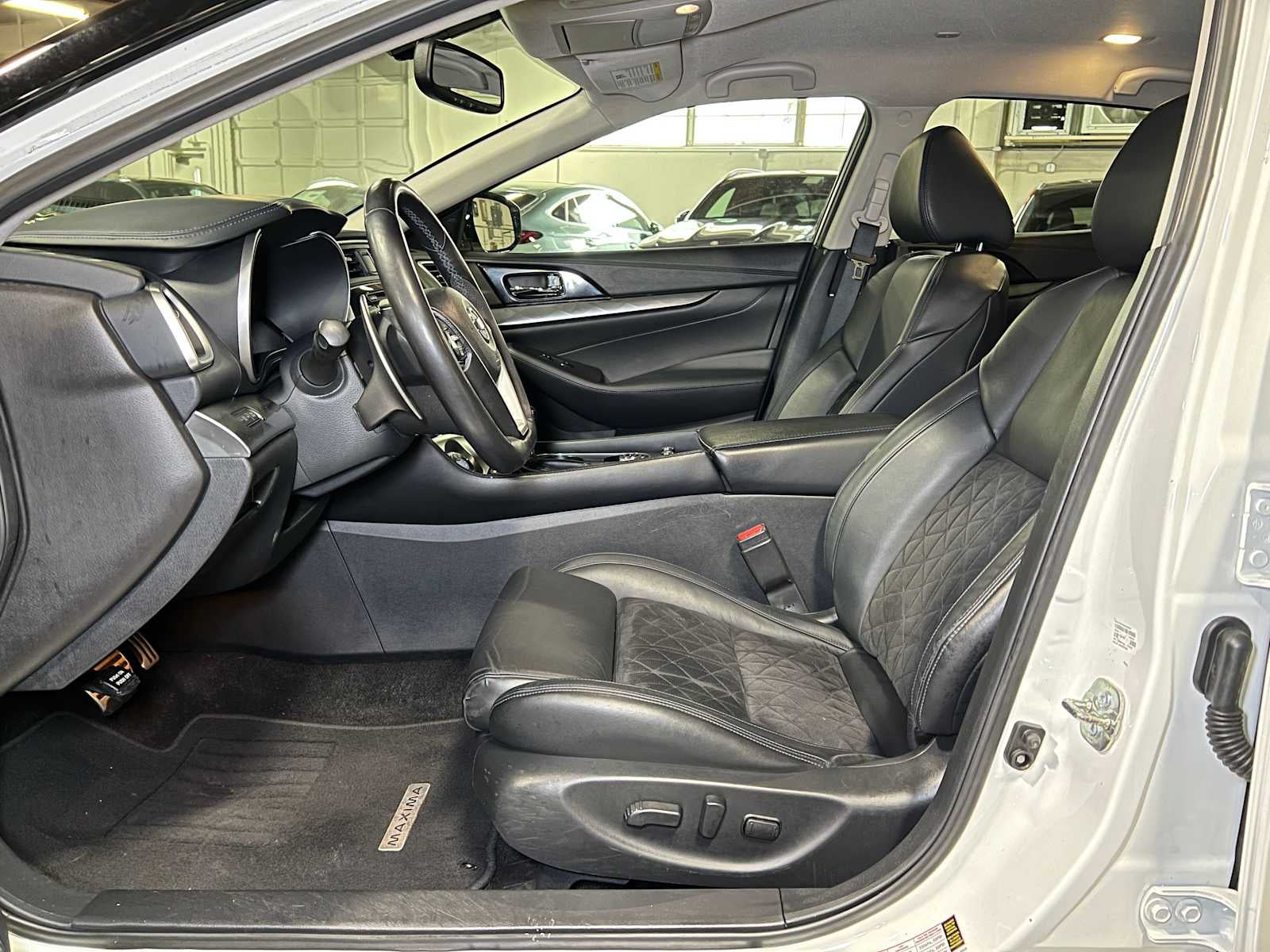 2017 Nissan Maxima SR