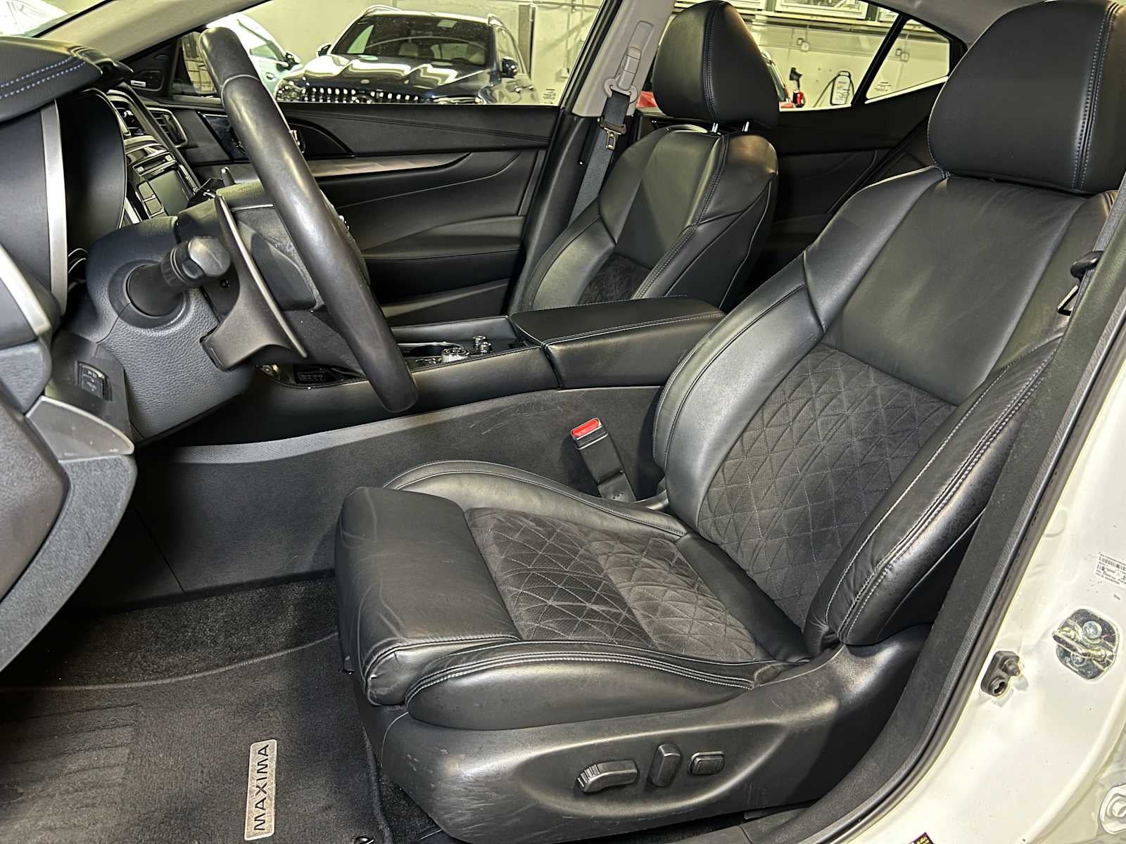 2017 Nissan Maxima SR