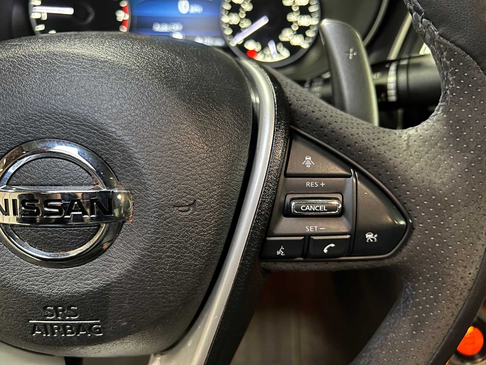 2017 Nissan Maxima SR