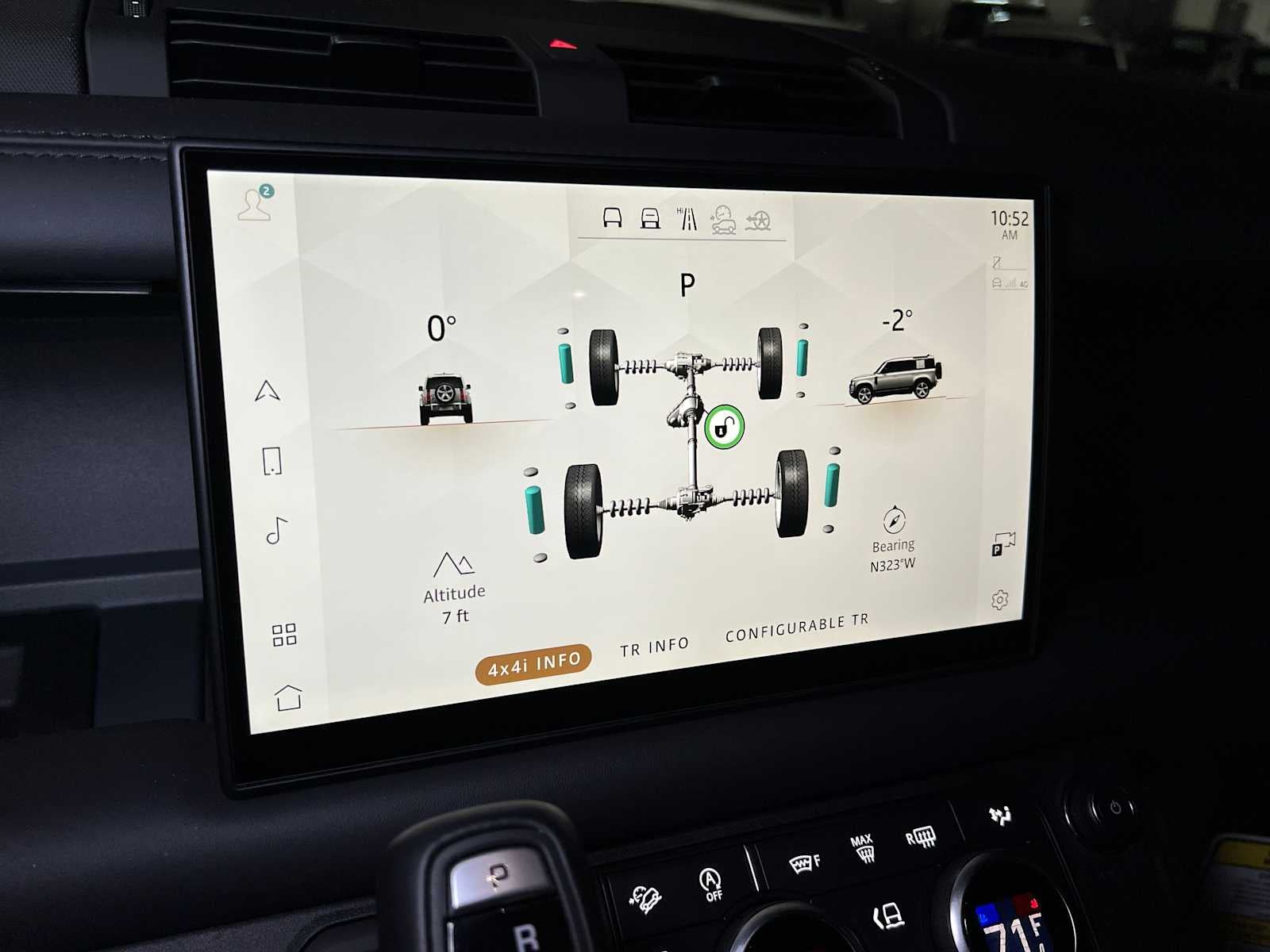 2025 Land Rover Defender X-Dynamic SE