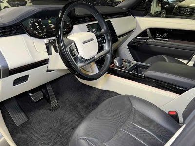 2023 Land Rover Range Rover SE