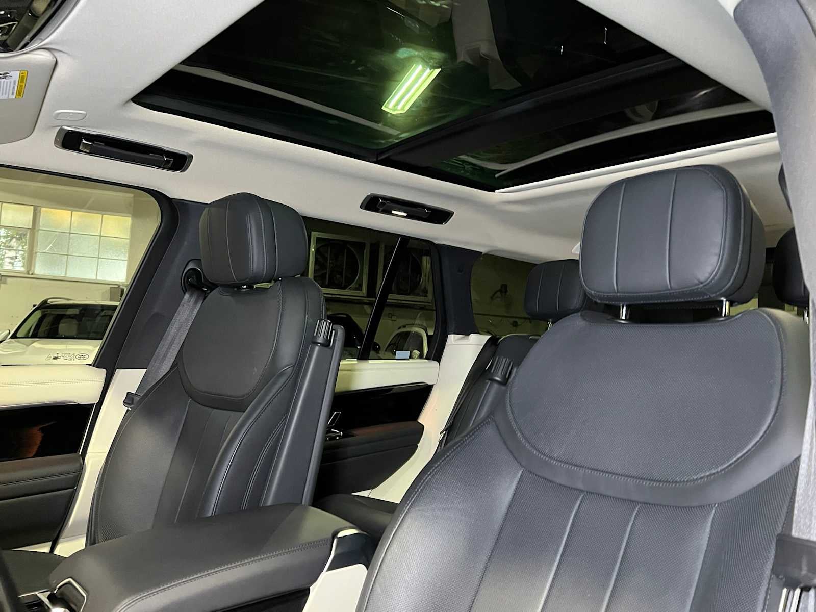 2023 Land Rover Range Rover SE