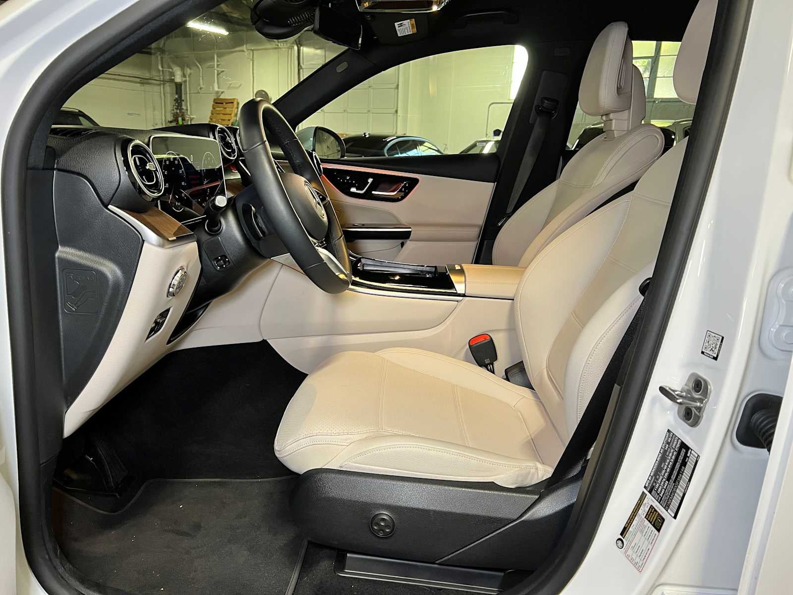 2025 Mercedes-Benz GLC GLC 300