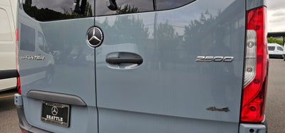2022 Mercedes-Benz Sprinter 2500 Standard Roof V6 144" 4WD