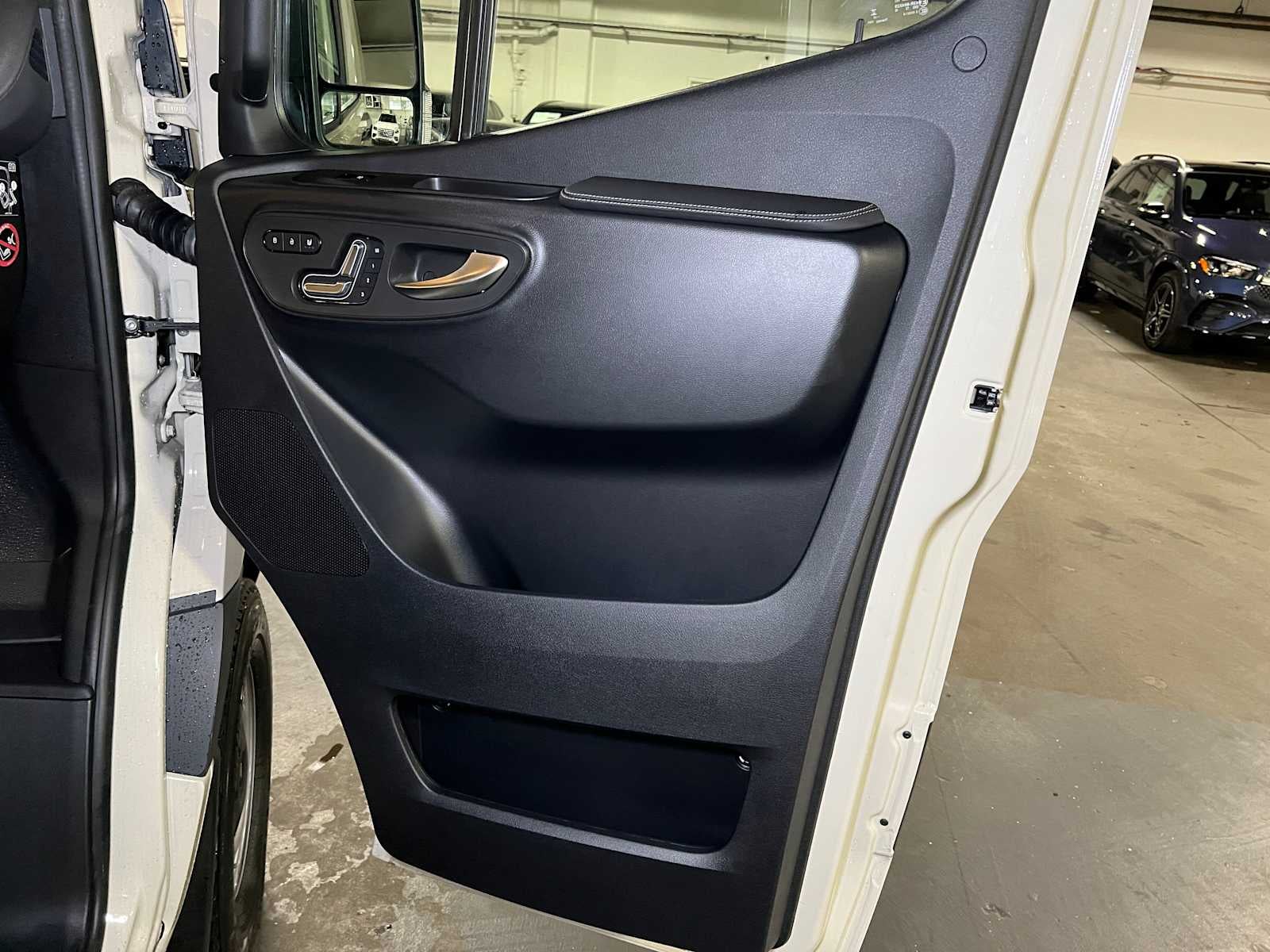 2026 Mercedes-Benz Sprinter 2500 Standard Roof I4 Diesel HO 144" AWD