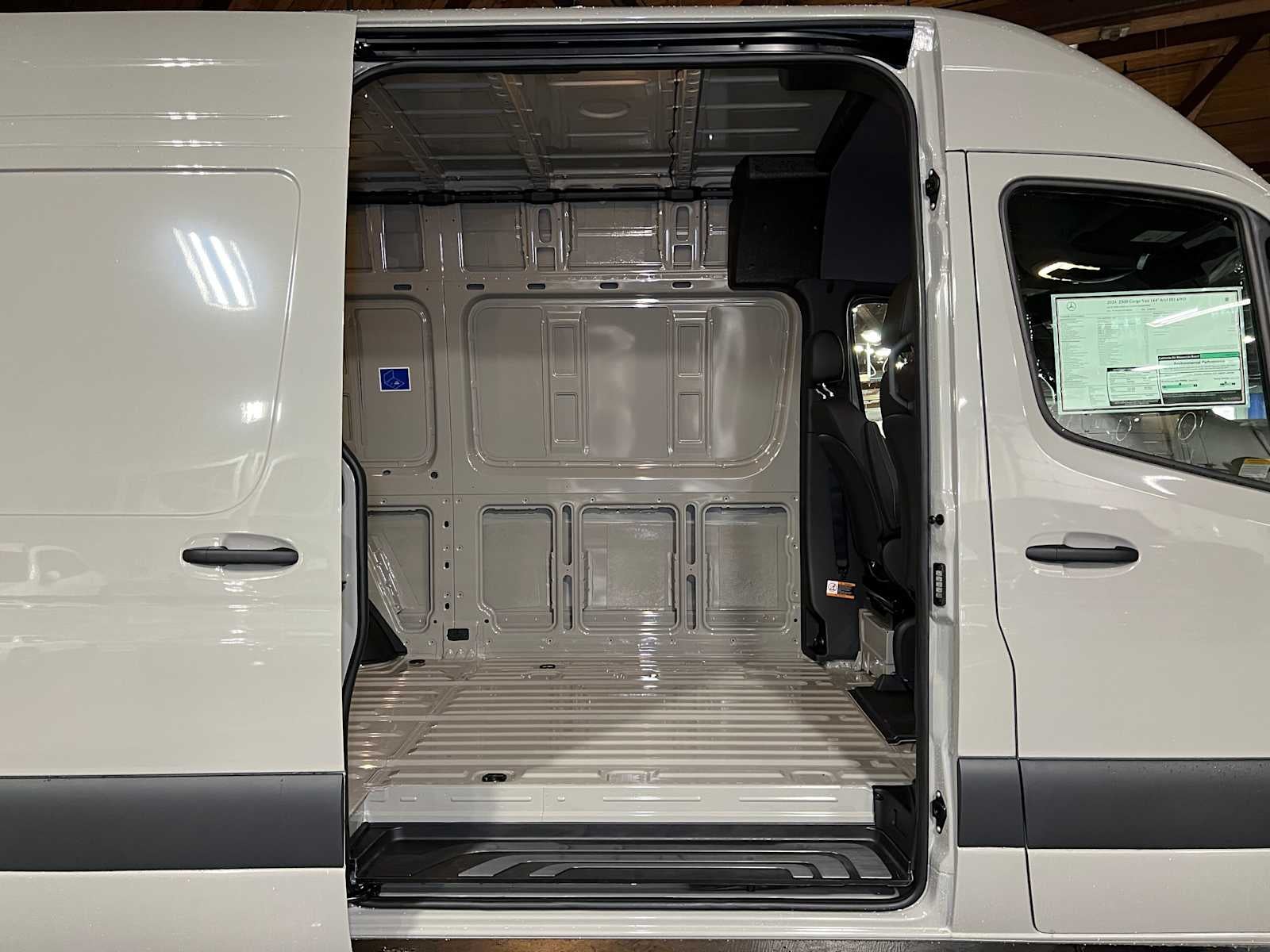 2026 Mercedes-Benz Sprinter 2500 Standard Roof I4 Diesel HO 144" AWD