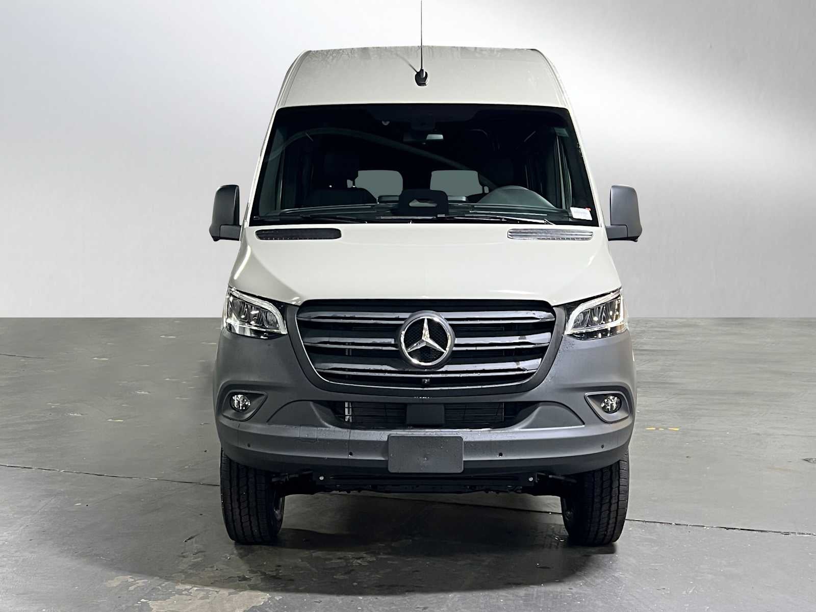 2026 Mercedes-Benz Sprinter 2500 Standard Roof I4 Diesel HO 144" AWD