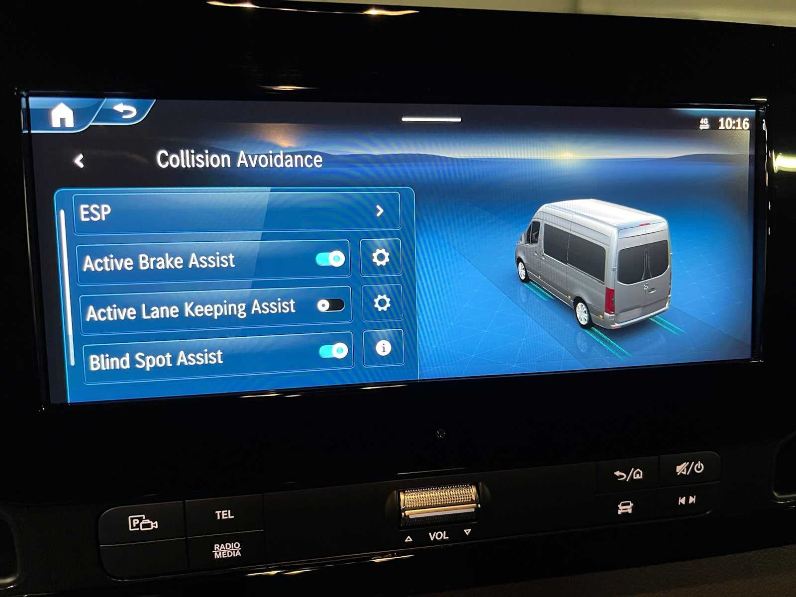 2026 Mercedes-Benz Sprinter 2500 Standard Roof I4 Diesel HO 144" AWD