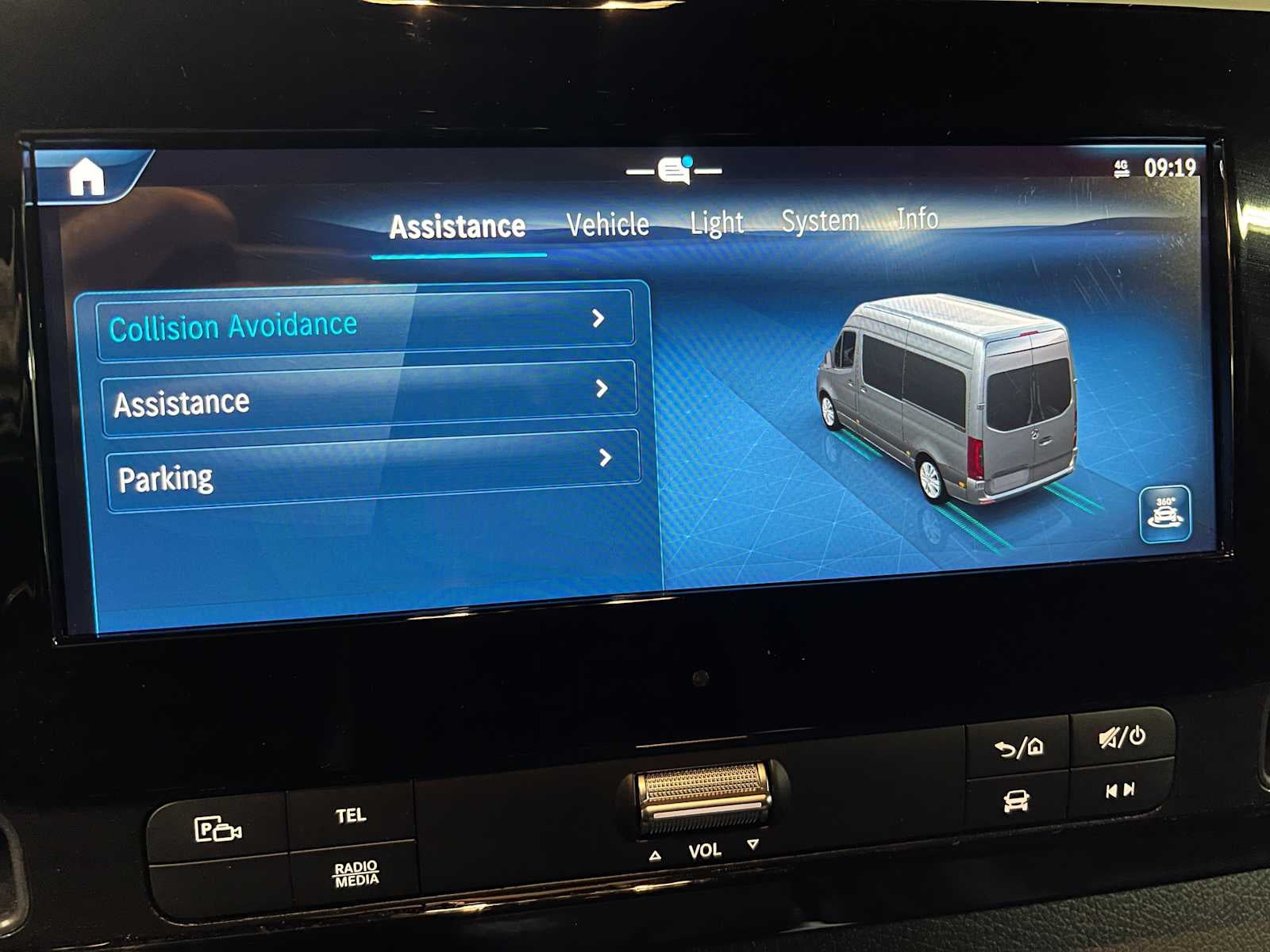 2025 Mercedes-Benz Sprinter 2500 Standard Roof I4 Diesel 144" RWD