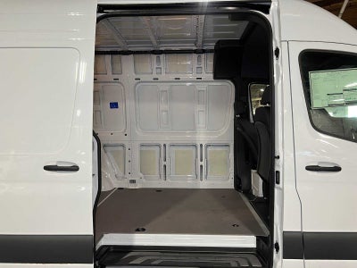 2025 Mercedes-Benz Sprinter 2500 Standard Roof I4 Diesel 144" RWD