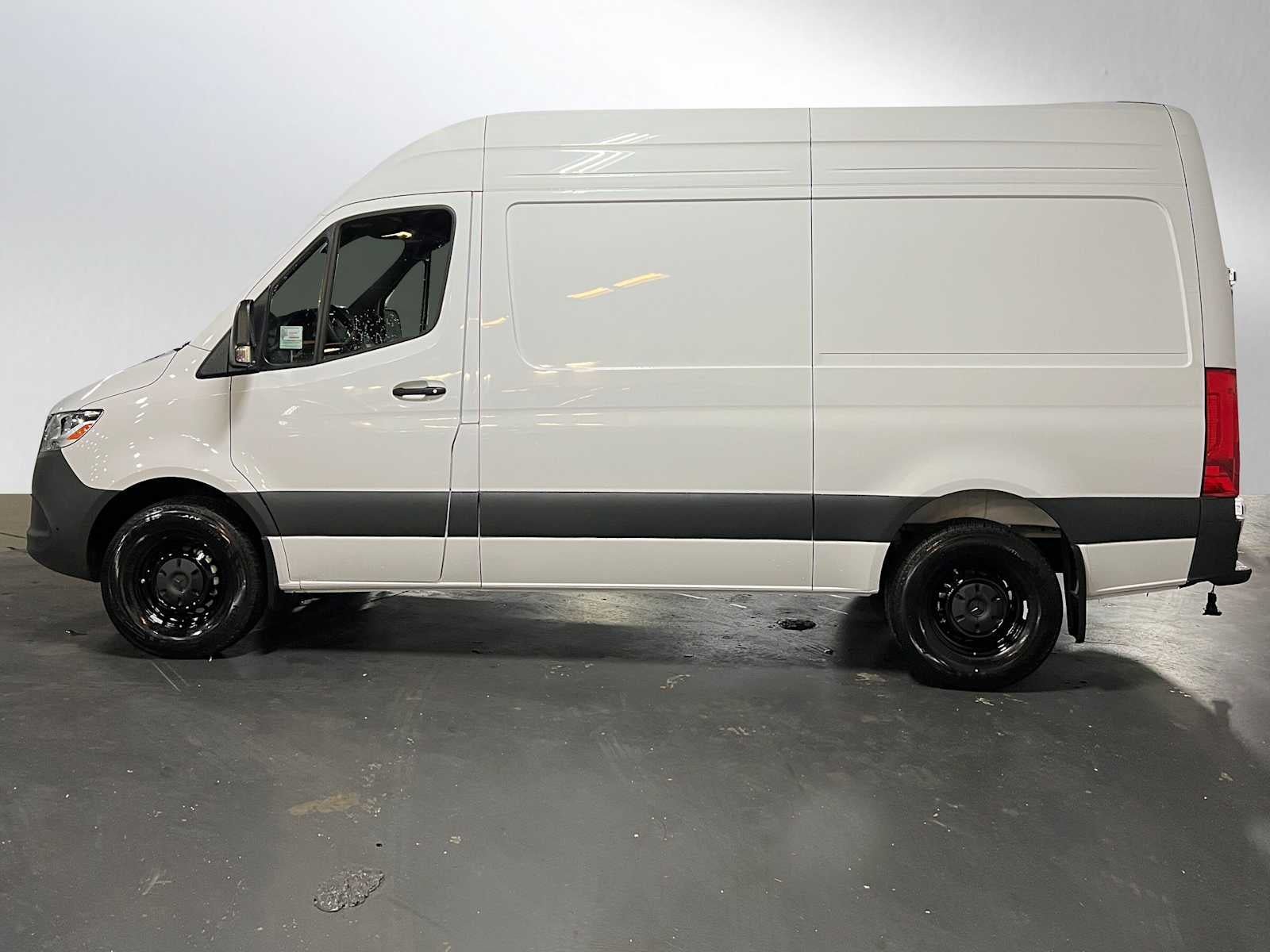 2026 Mercedes-Benz Sprinter 2500 Standard Roof I4 Diesel 144" RWD