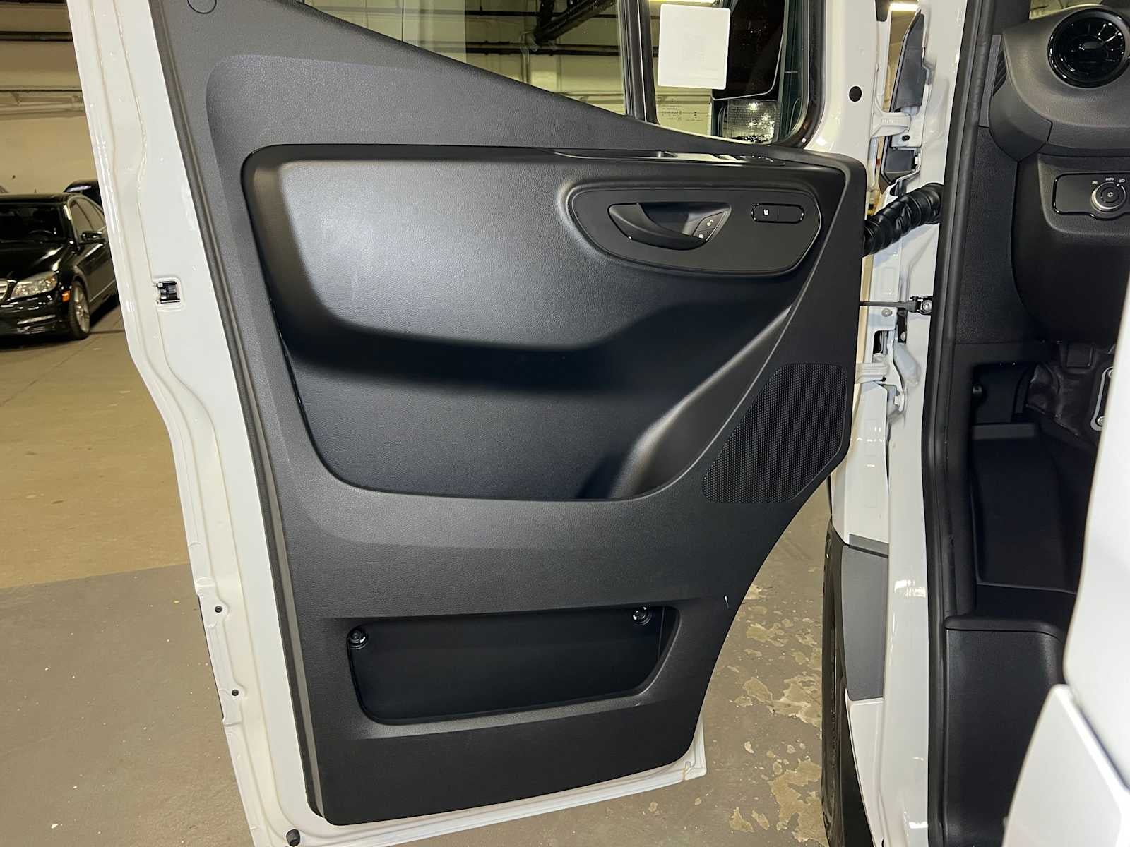 2025 Mercedes-Benz Sprinter 2500 Standard Roof I4 Diesel 144" RWD