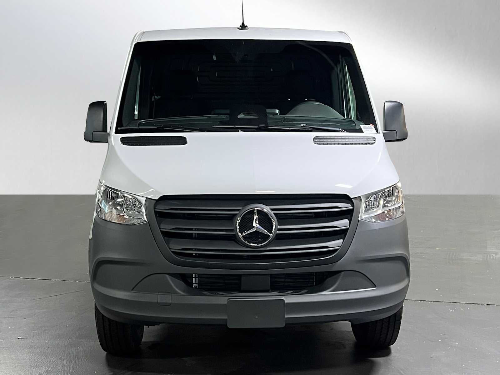 2025 Mercedes-Benz Sprinter 2500 Standard Roof I4 Diesel 144" RWD