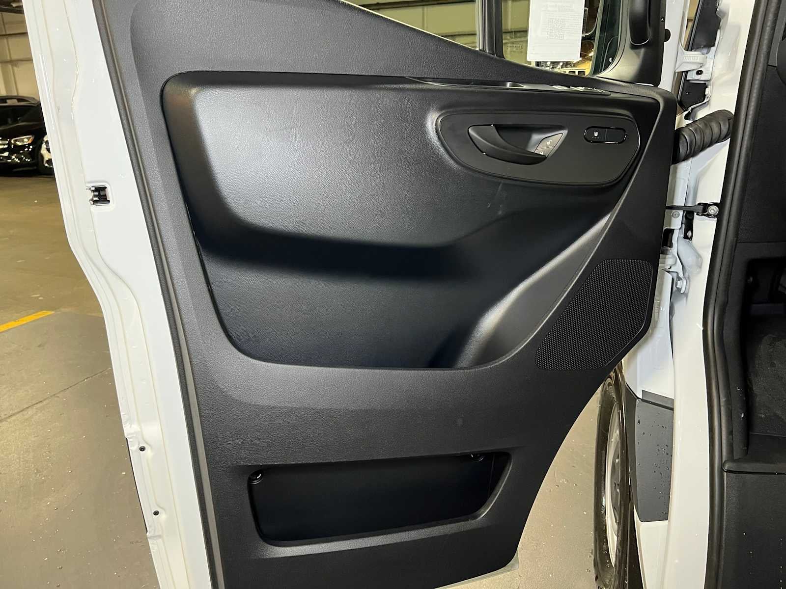 2025 Mercedes-Benz Sprinter 2500 Standard Roof I4 Diesel 144" RWD