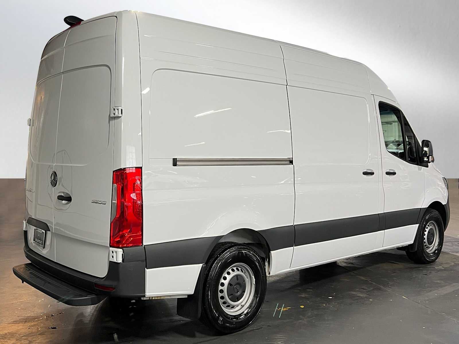 2025 Mercedes-Benz Sprinter 2500 Standard Roof I4 Diesel 144" RWD