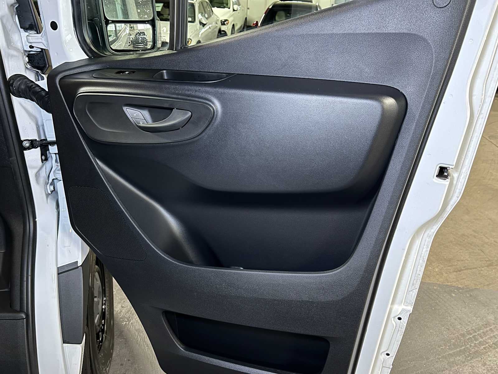 2025 Mercedes-Benz Sprinter 2500 Standard Roof I4 Diesel 144" RWD