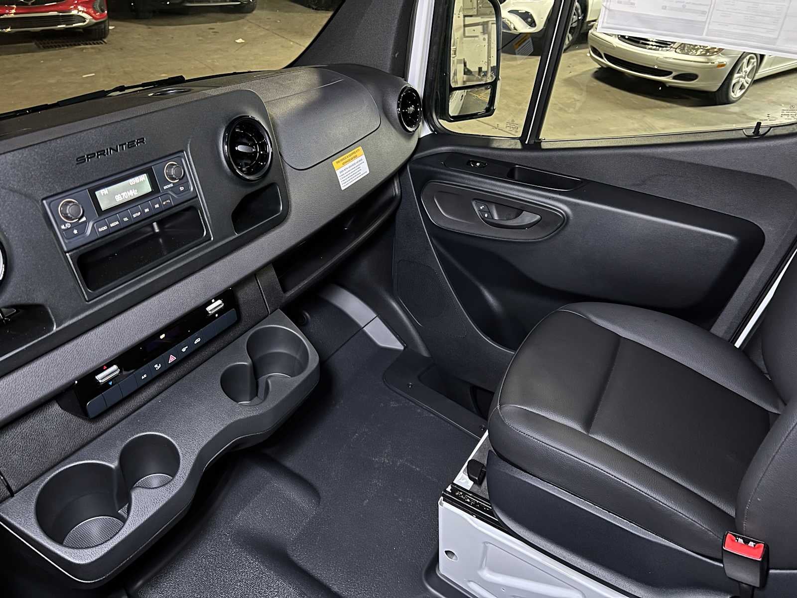 2025 Mercedes-Benz Sprinter 2500 Standard Roof I4 Diesel 144" RWD