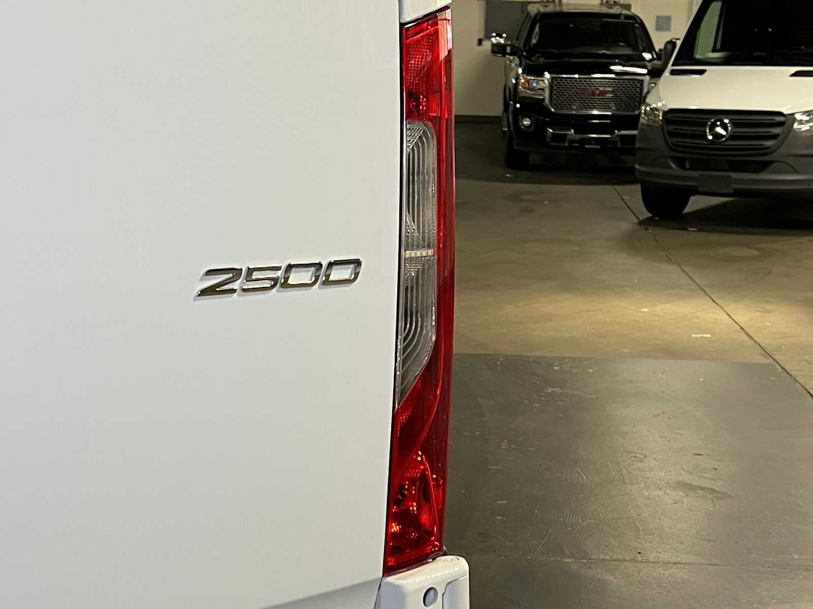 2025 Mercedes-Benz Sprinter 2500 Standard Roof I4 Diesel 144" RWD