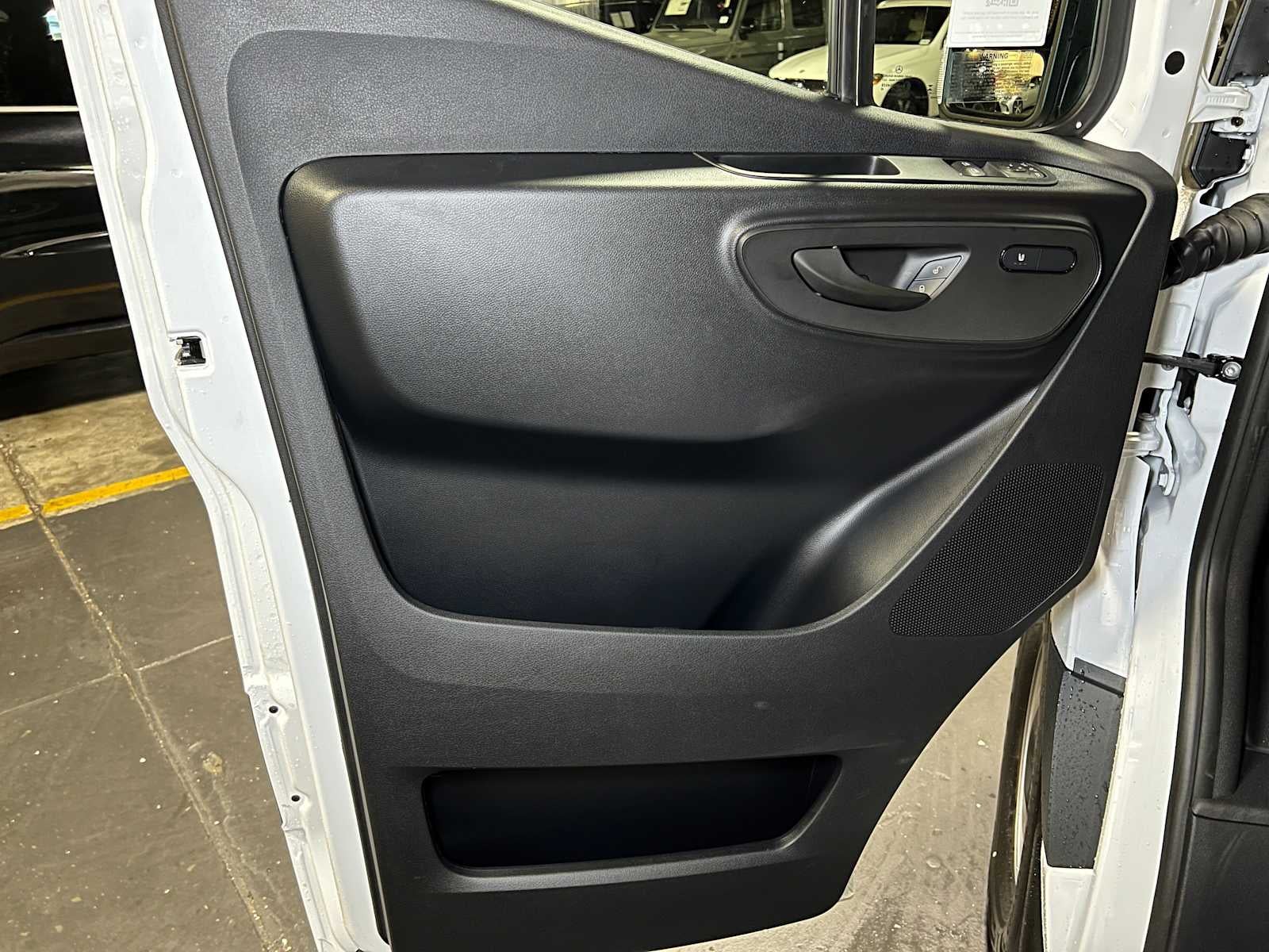 2025 Mercedes-Benz Sprinter 2500 Standard Roof I4 Diesel 144" RWD