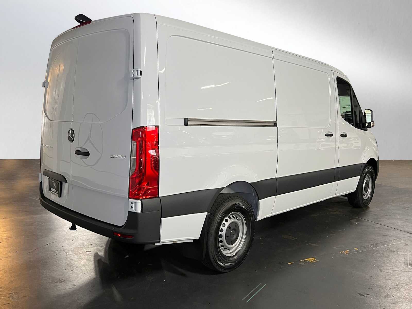 2025 Mercedes-Benz Sprinter 2500 Standard Roof I4 Diesel 144" RWD