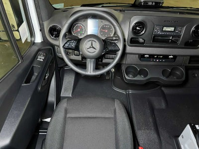 2025 Mercedes-Benz Sprinter 2500 Standard Roof I4 Diesel 144" RWD