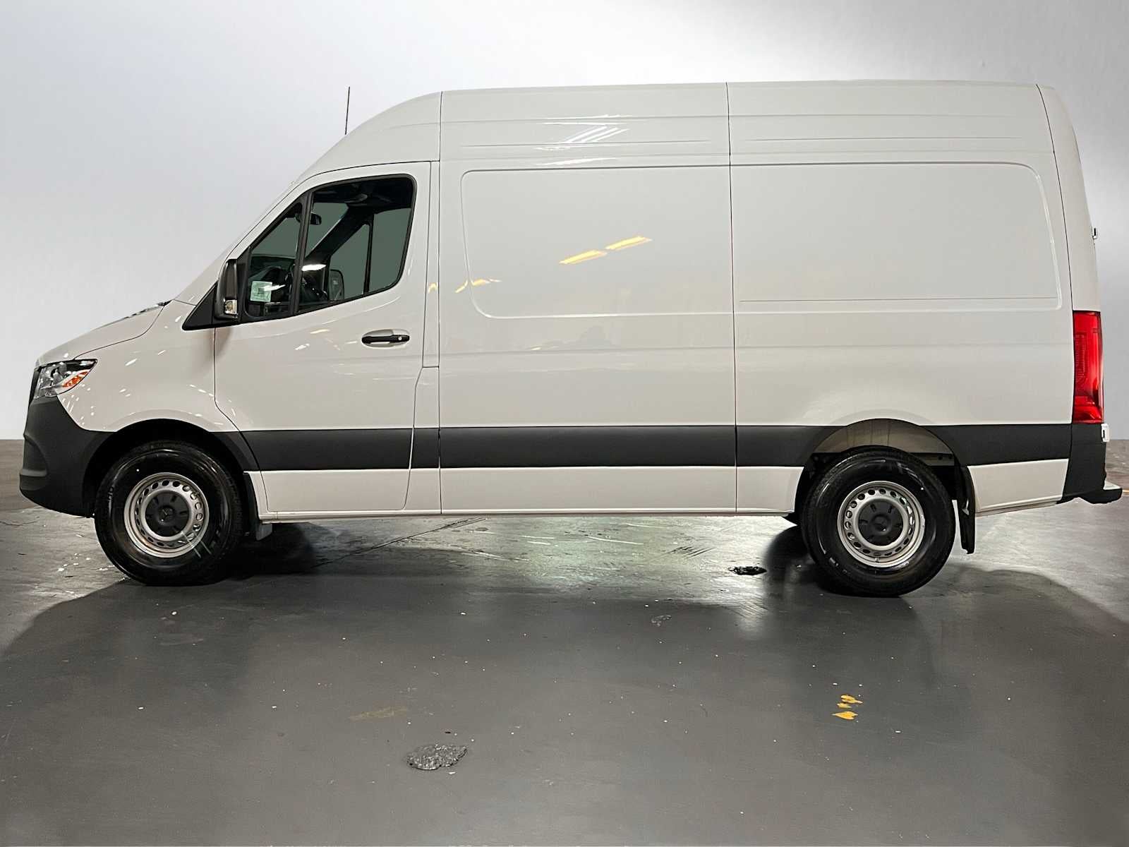 2025 Mercedes-Benz Sprinter 2500 Standard Roof I4 Diesel 144" RWD