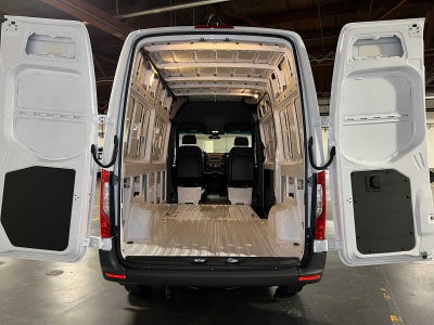 2025 Mercedes-Benz Sprinter 2500 Standard Roof I4 Diesel 144" RWD