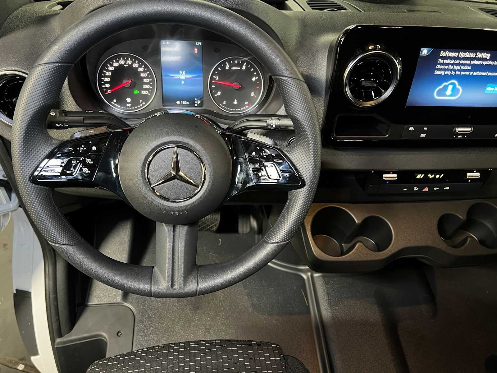 2026 Mercedes-Benz Sprinter 2500 Standard Roof I4 Diesel 144" RWD