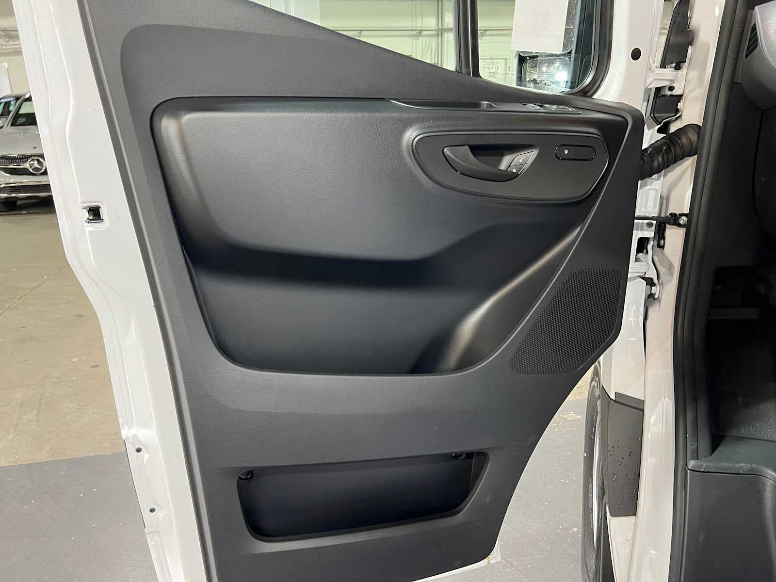 2025 Mercedes-Benz Sprinter 2500 High Roof I4 Diesel 170" RWD