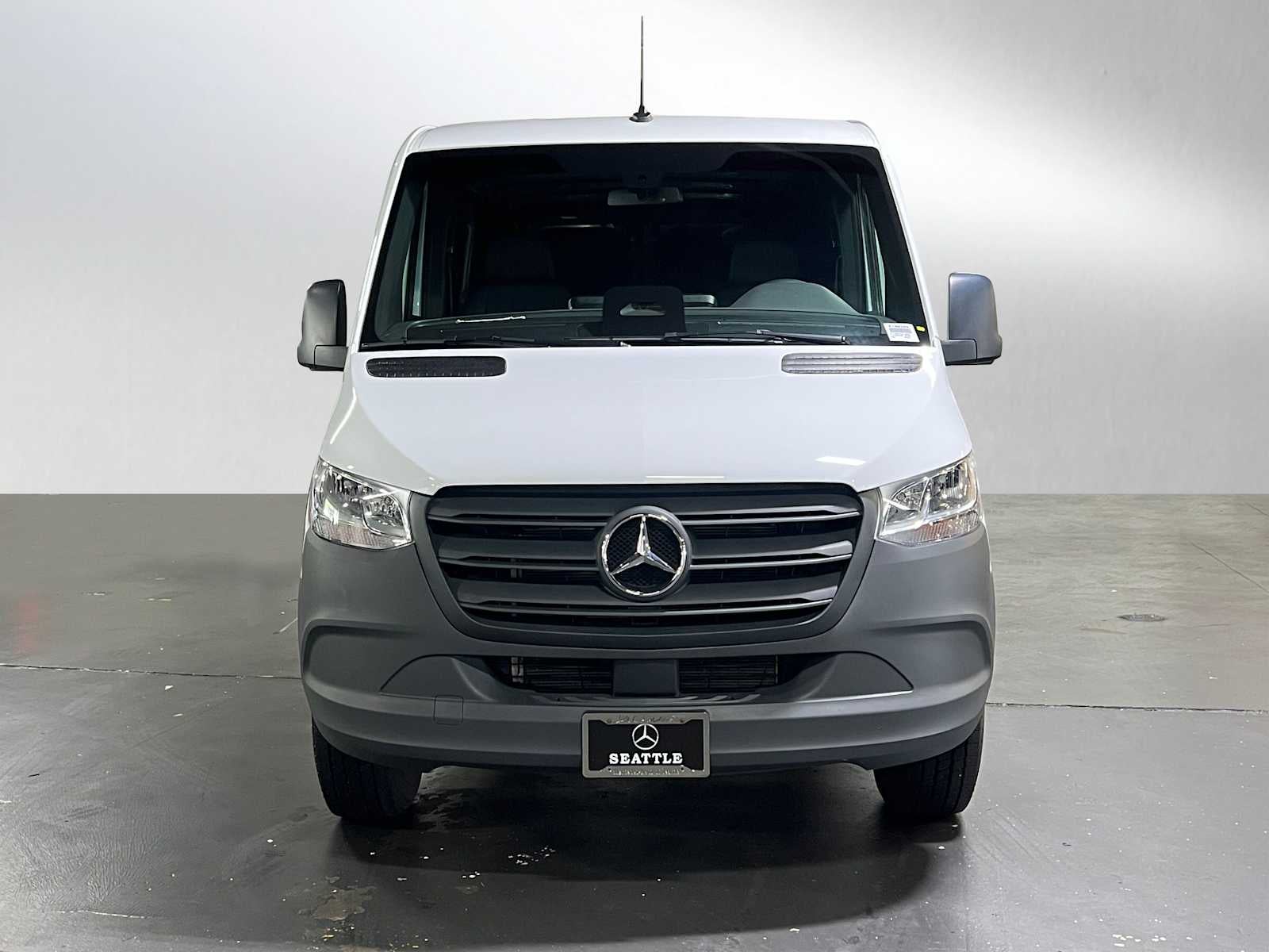 2025 Mercedes-Benz Sprinter 2500 Standard Roof I4 Diesel HO 144" RWD