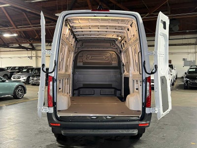 2026 Mercedes-Benz Sprinter 2500 Standard Roof I4 Diesel HO 144" RWD