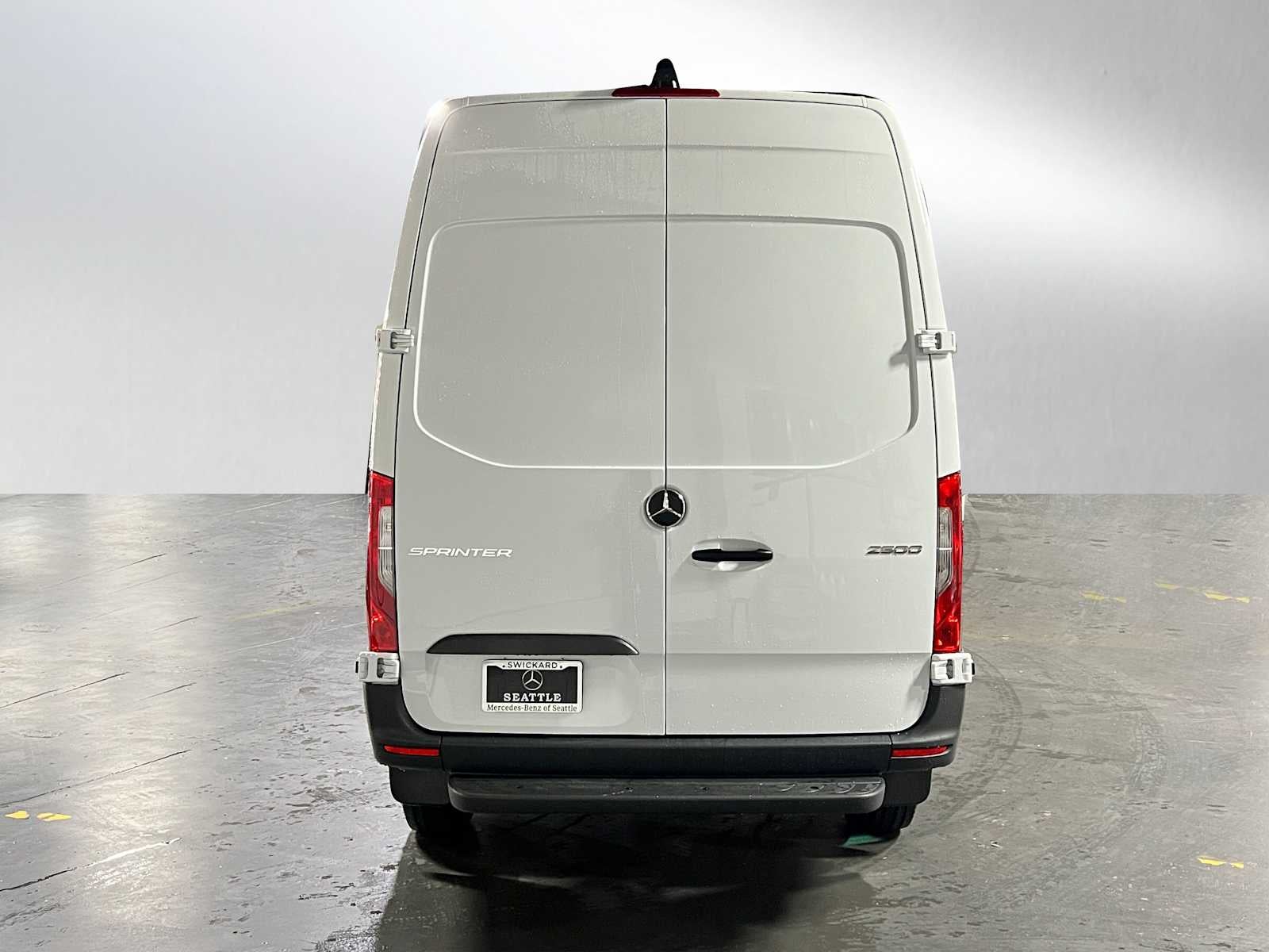 2026 Mercedes-Benz Sprinter 2500 Standard Roof I4 Diesel HO 144" RWD