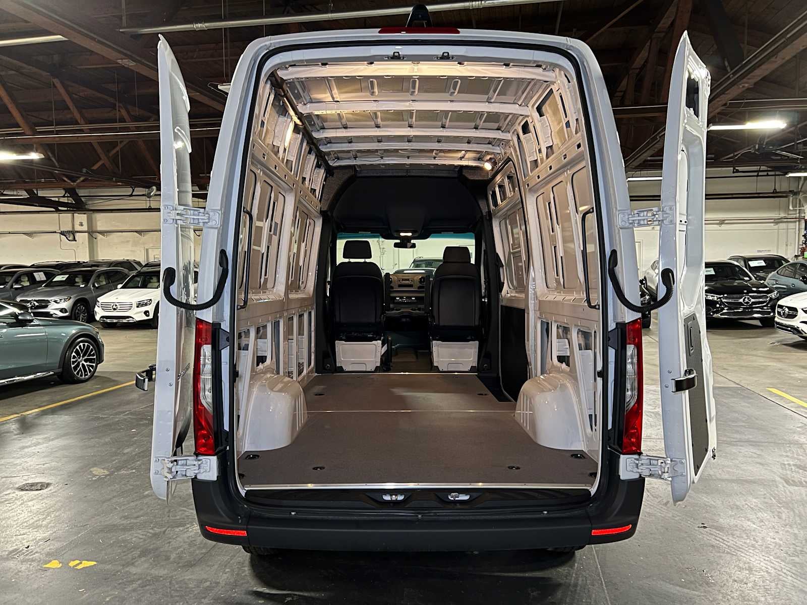 2025 Mercedes-Benz Sprinter 2500 Standard Roof I4 Diesel HO 144" RWD