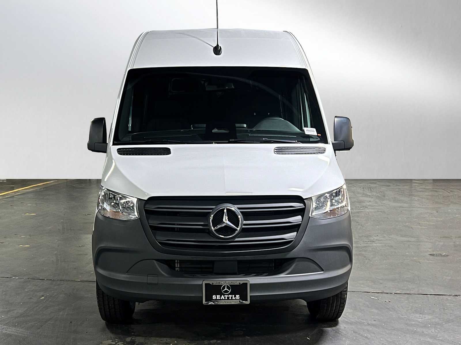2025 Mercedes-Benz Sprinter 2500 Standard Roof I4 Diesel HO 144" RWD