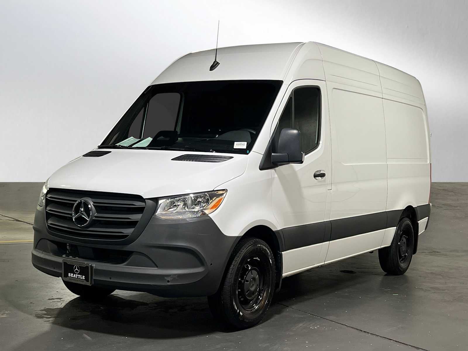2025 Mercedes-Benz Sprinter 2500 Standard Roof I4 Diesel HO 144" RWD
