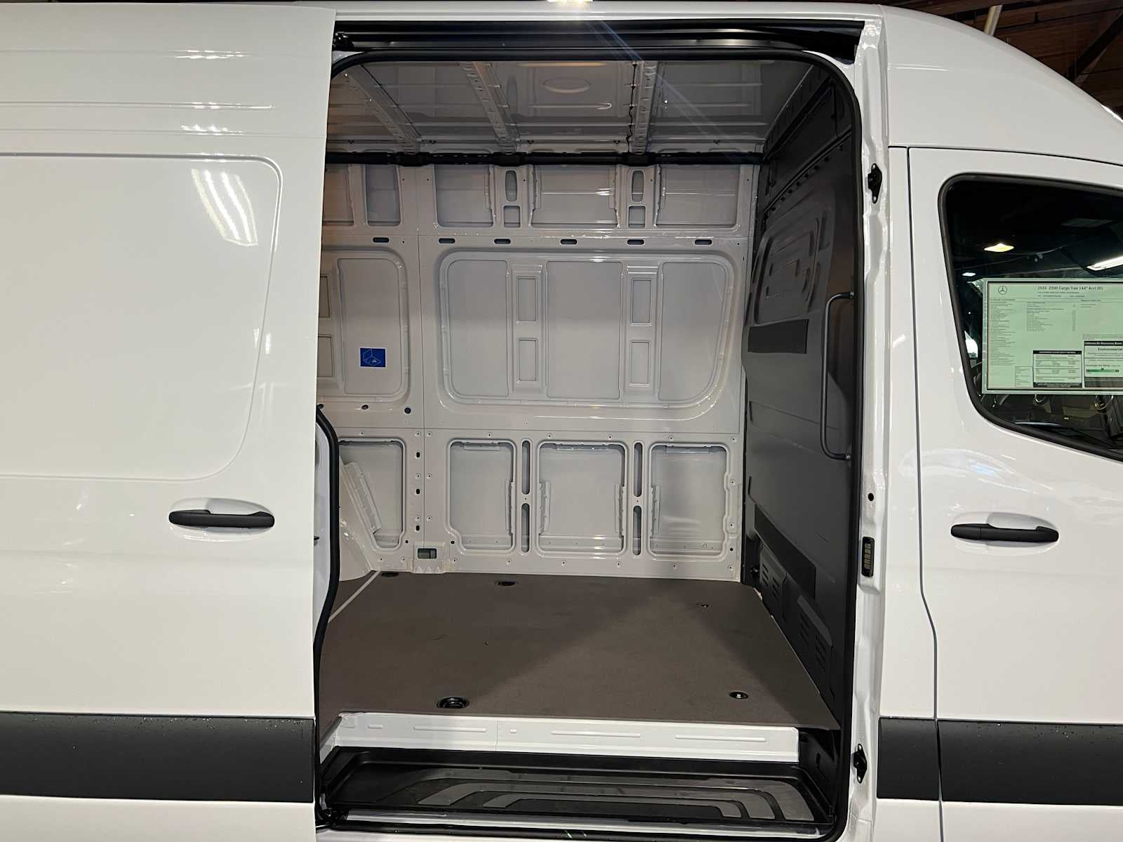 2026 Mercedes-Benz Sprinter 2500 Standard Roof I4 Diesel HO 144" RWD