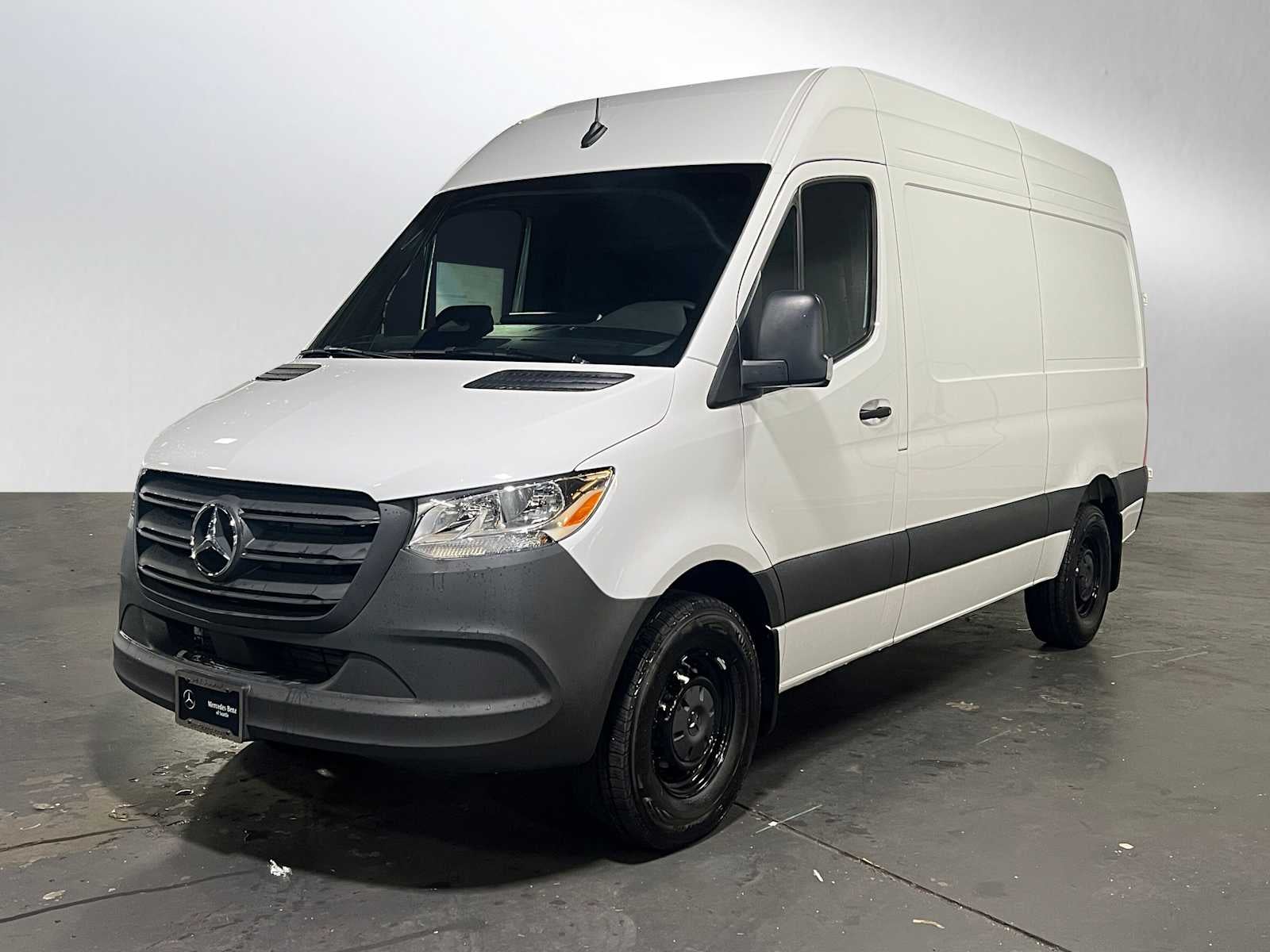 2026 Mercedes-Benz Sprinter 2500 Standard Roof I4 Diesel HO 144" RWD