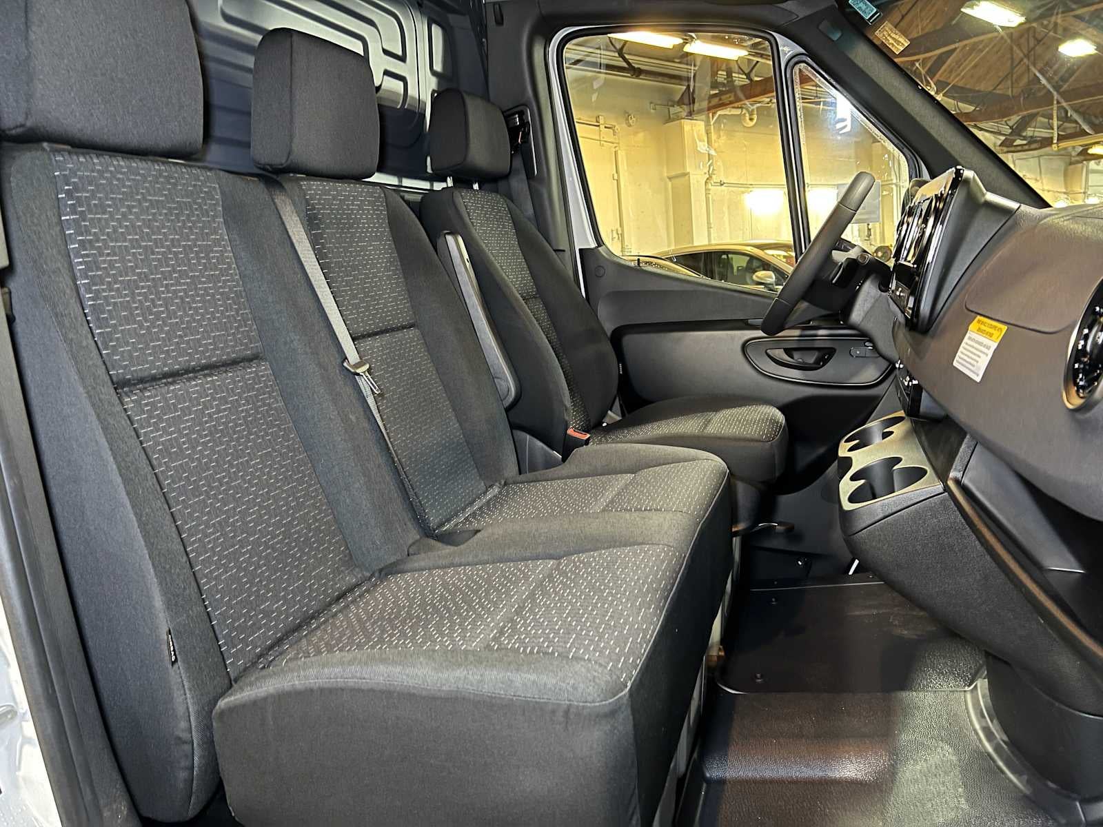 2026 Mercedes-Benz Sprinter 2500 Standard Roof I4 Diesel HO 144" RWD