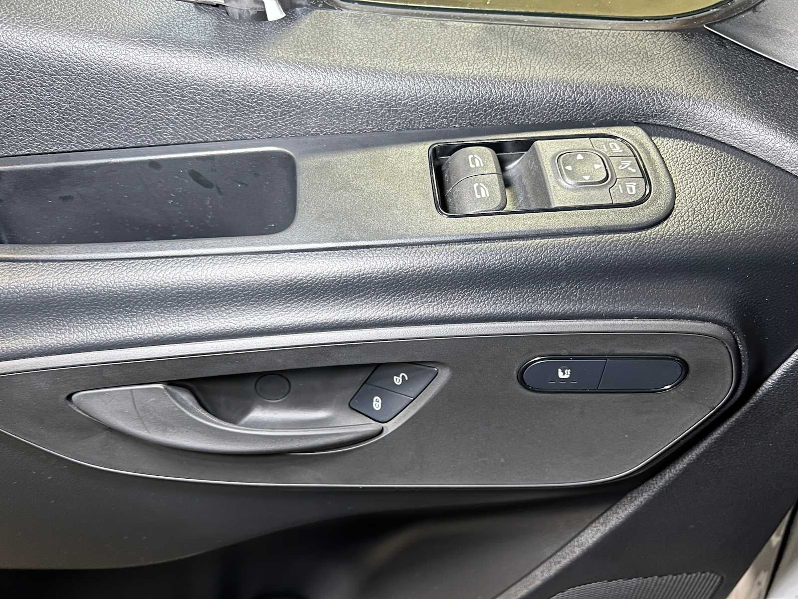 2026 Mercedes-Benz Sprinter 2500 Standard Roof I4 Diesel HO 144" RWD