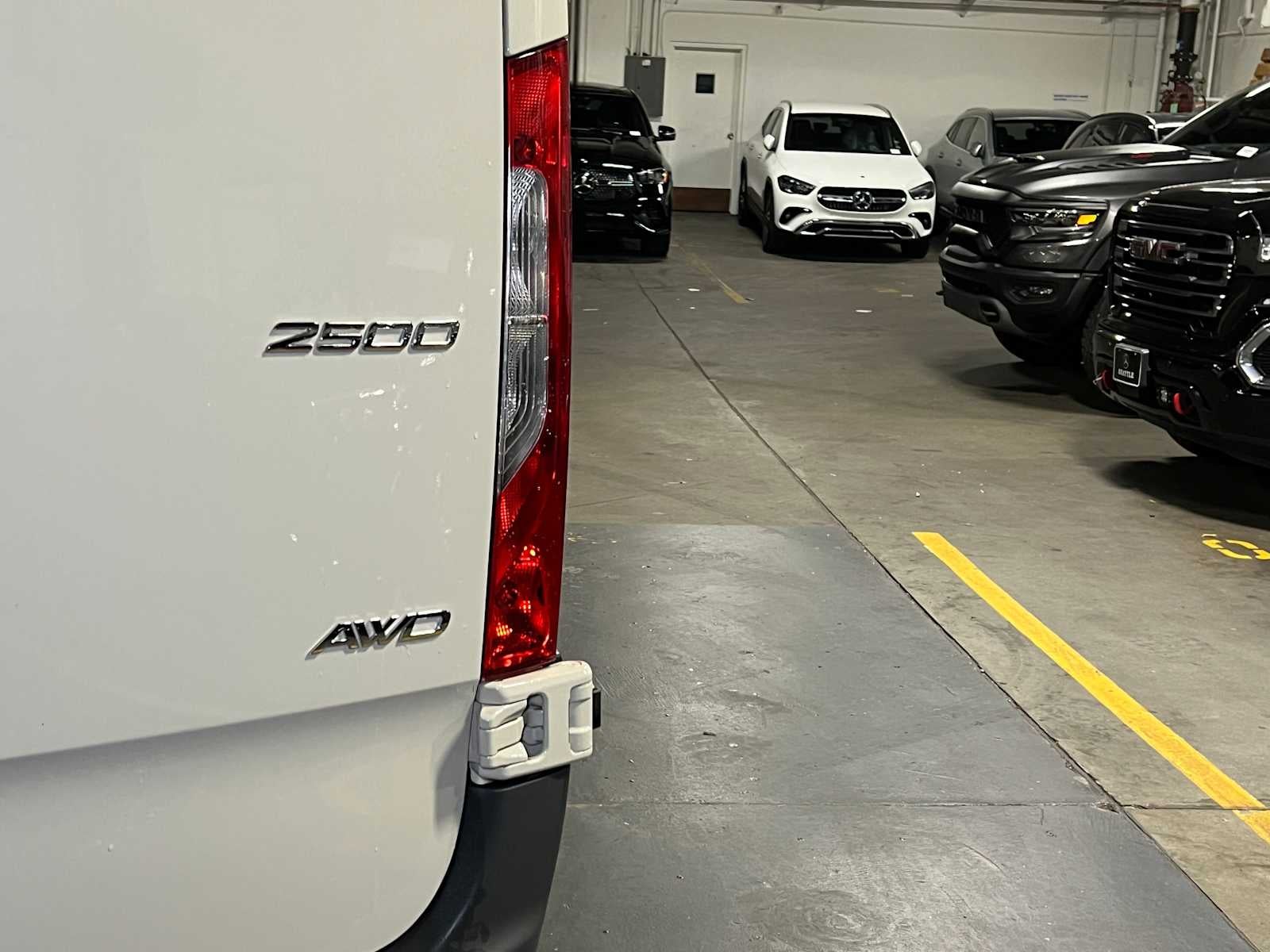 2025 Mercedes-Benz Sprinter 2500 Standard Roof I4 Diesel HO 144" AWD