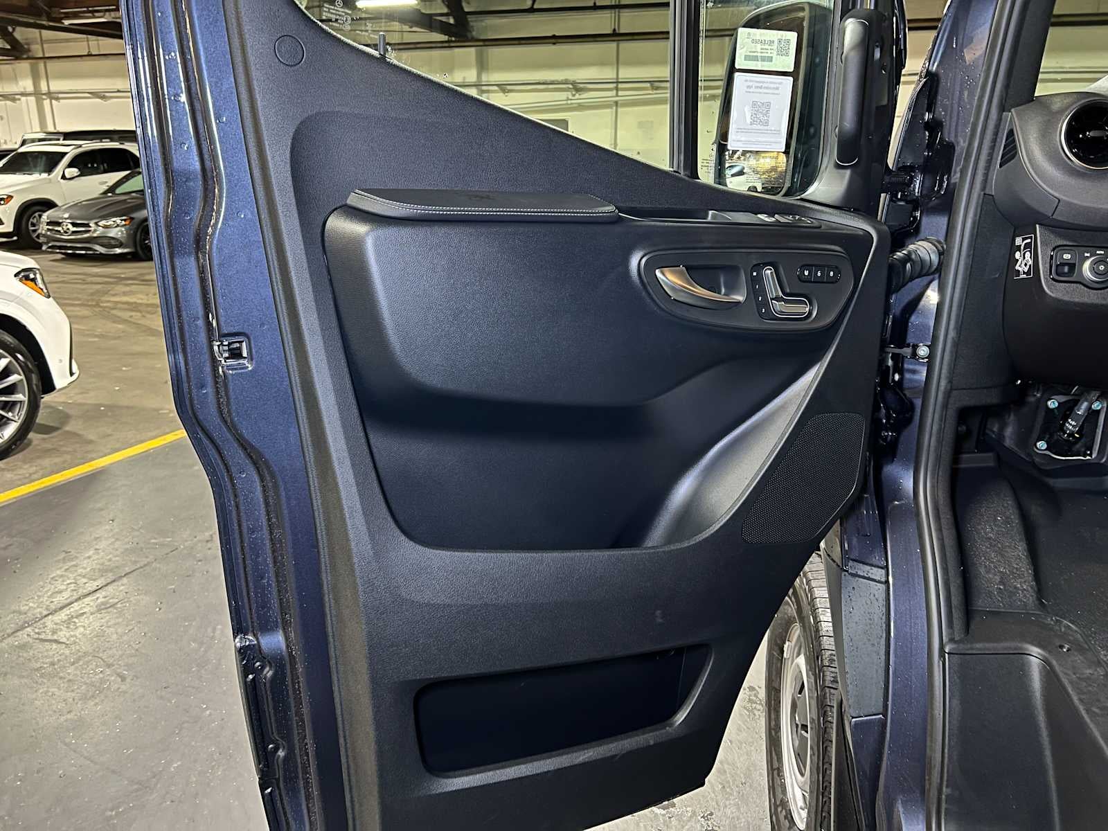 2026 Mercedes-Benz Sprinter 2500 Standard Roof I4 Diesel HO 144" AWD