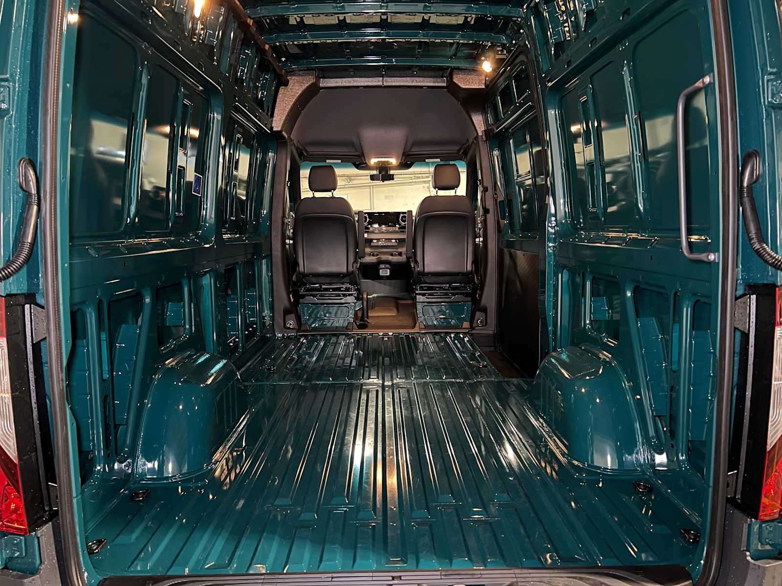 2026 Mercedes-Benz Sprinter 2500 Standard Roof I4 Diesel HO 144" AWD