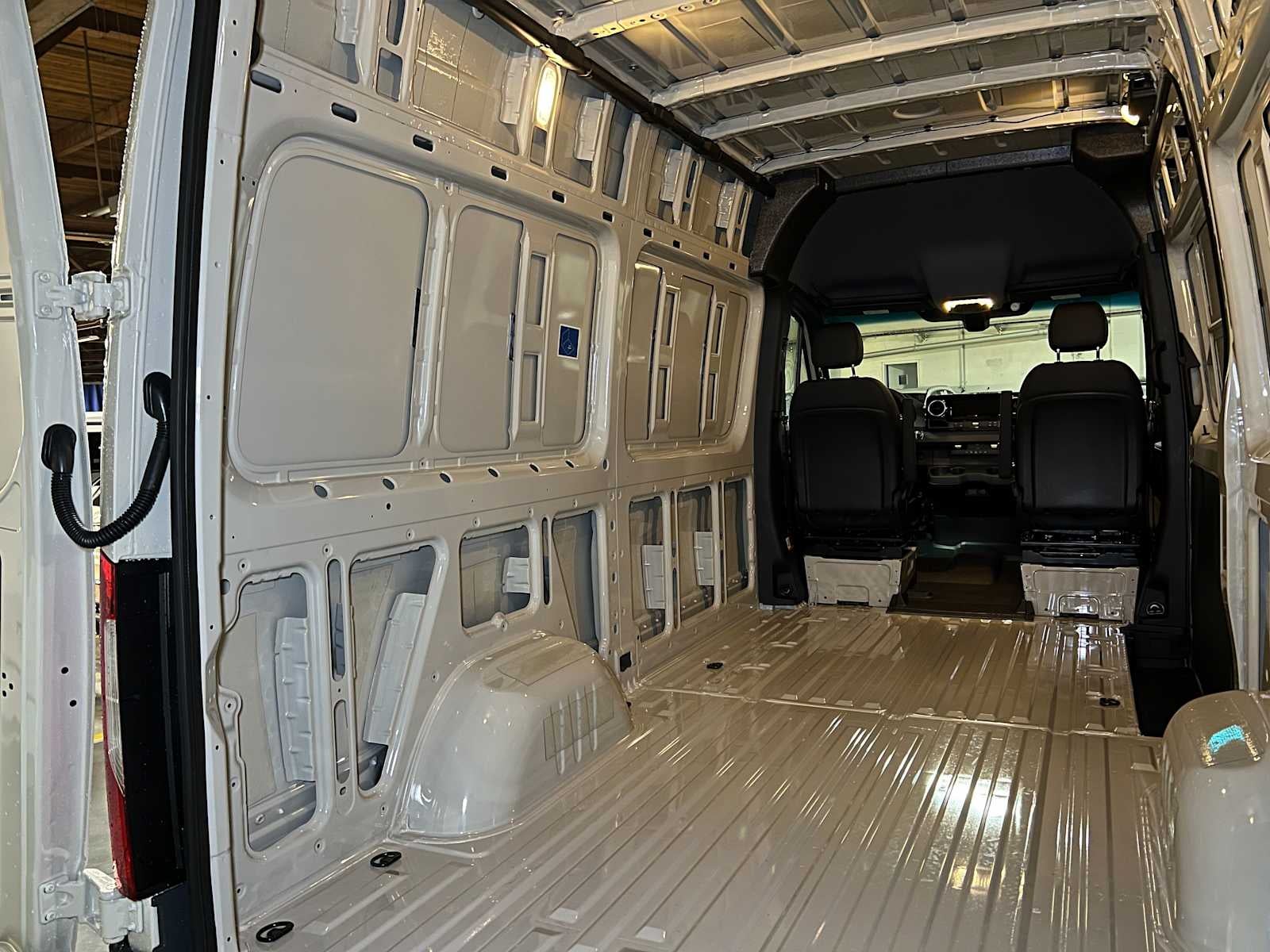 2026 Mercedes-Benz Sprinter 2500 Standard Roof I4 Diesel HO 144" AWD