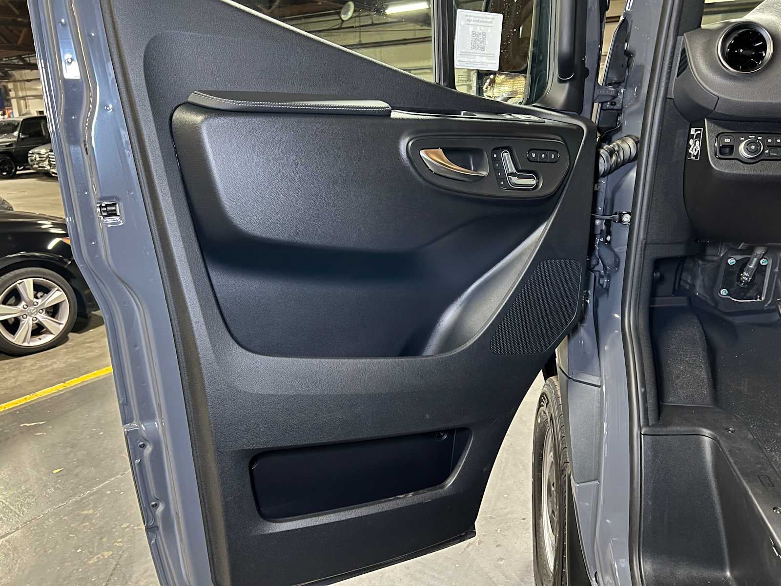 2026 Mercedes-Benz Sprinter 2500 Standard Roof I4 Diesel HO 144" AWD