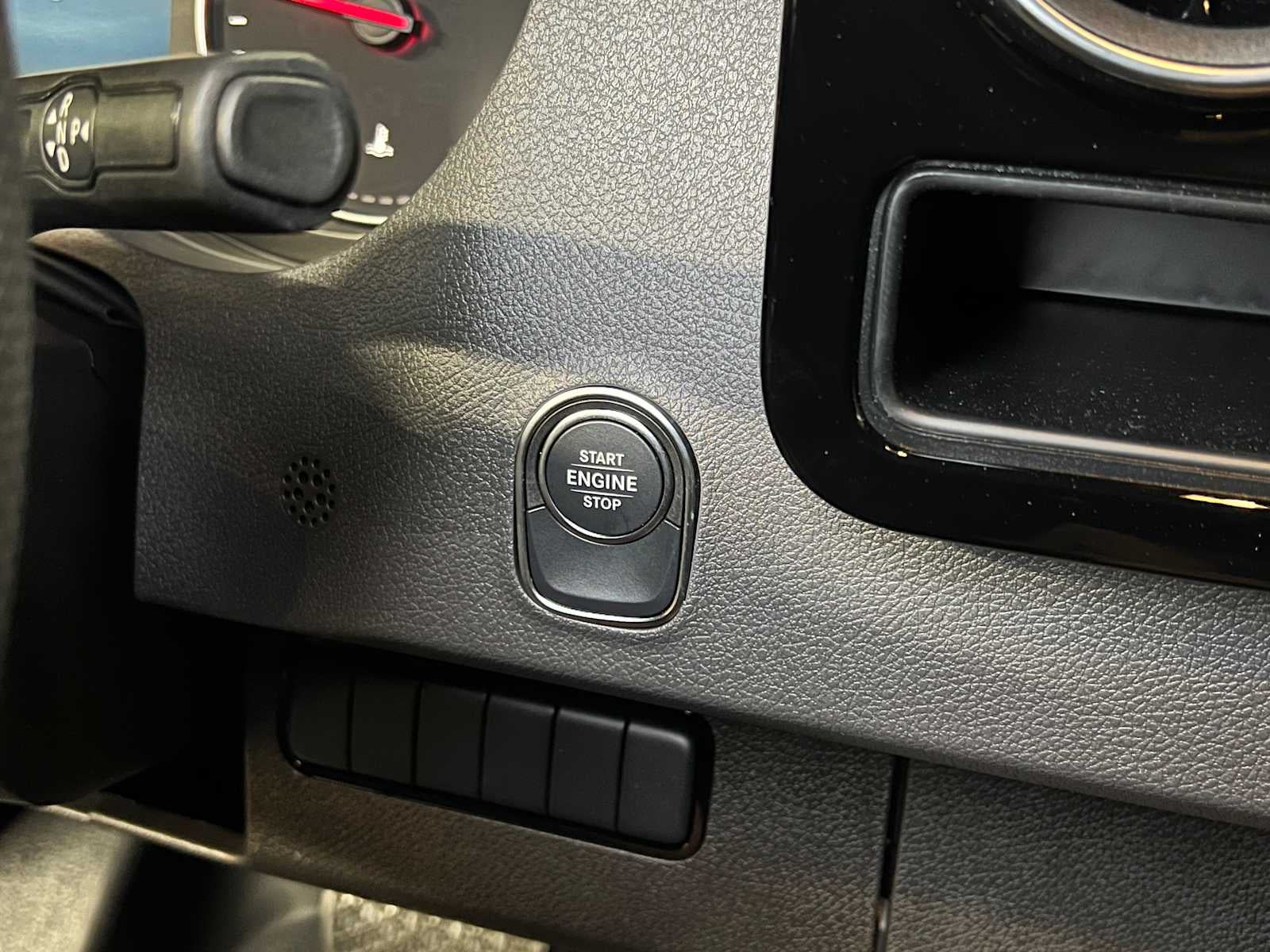 2025 Mercedes-Benz Sprinter 2500 Standard Roof I4 Diesel HO 144" AWD