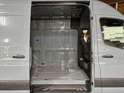 2026 Mercedes-Benz Sprinter 2500 Standard Roof I4 Diesel HO 144" AWD