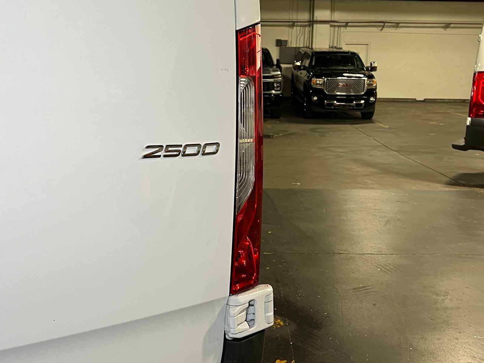 2025 Mercedes-Benz Sprinter 2500 High Roof I4 Diesel HO 170" RWD