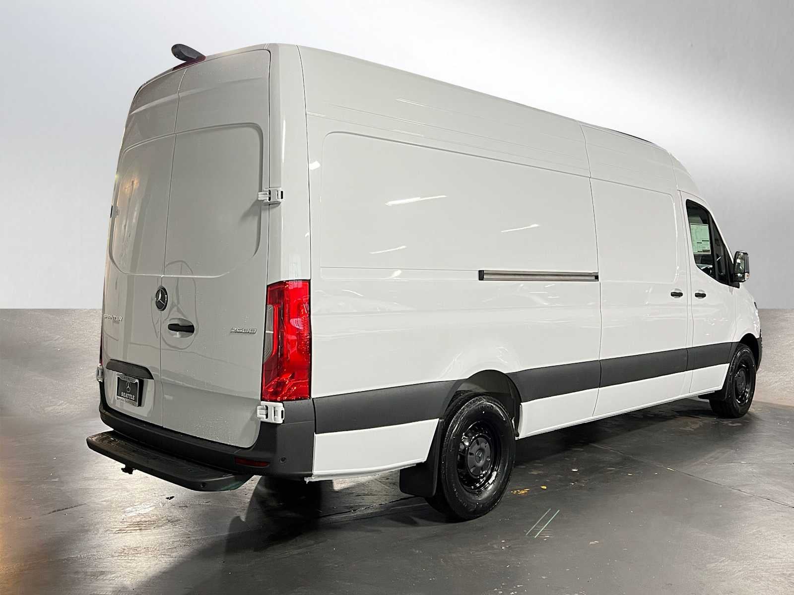 2026 Mercedes-Benz Sprinter 2500 High Roof I4 Diesel HO 170" RWD